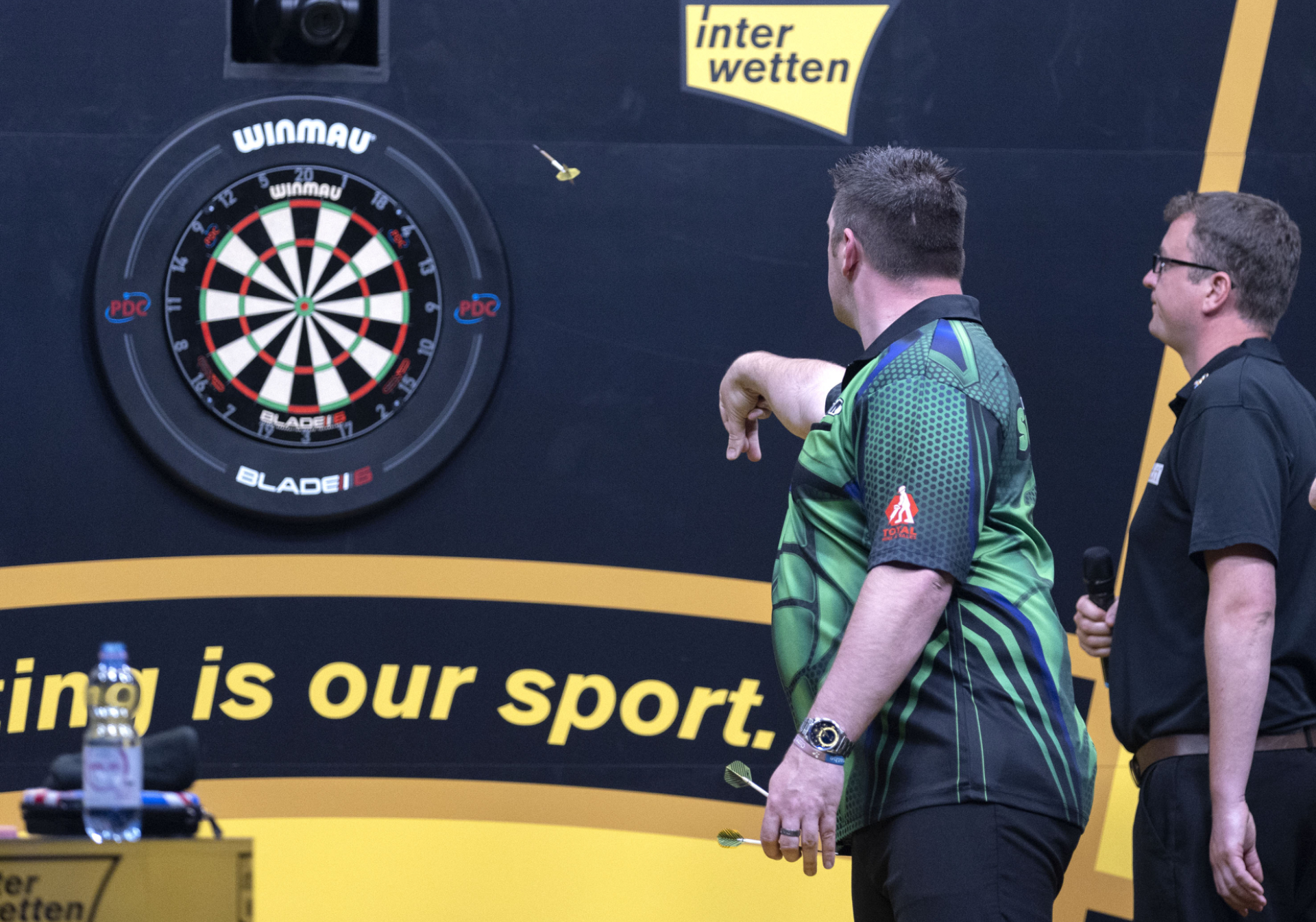 Imperious Van Gerwen wins Interwetten European Darts Open | PDC